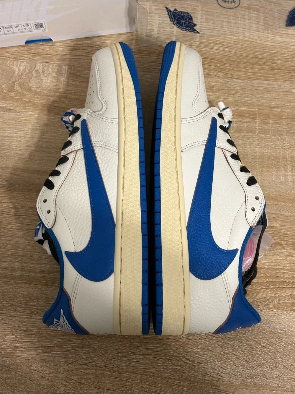Jordan 1 low × Travis Scott Fragment 2.0